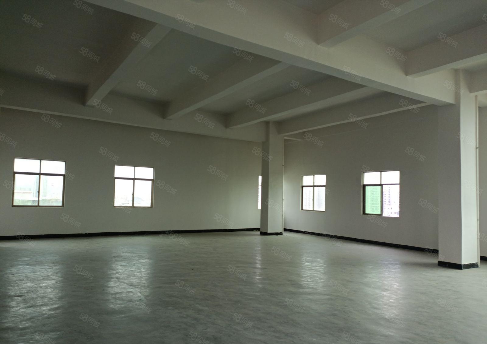 单层实际面积2000平精装修。