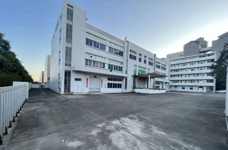 大朗厂房出租新出原房东标准独院。形象好，空地非常大带卸货平台