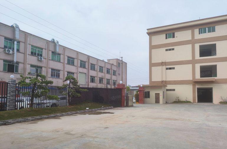 大朗镇新马莲原房东独院厂房出租，大小好分租，空地大，位置好