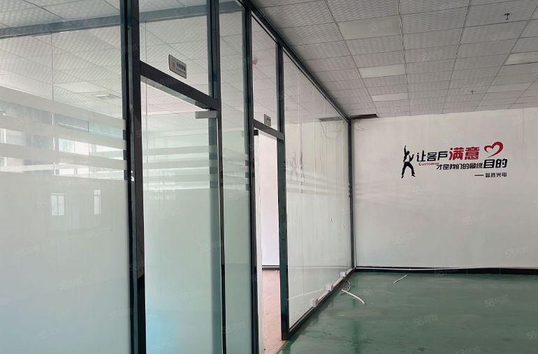 出租|大朗镇蔡边厂房出租3楼1800平可分租，带精装修办公室