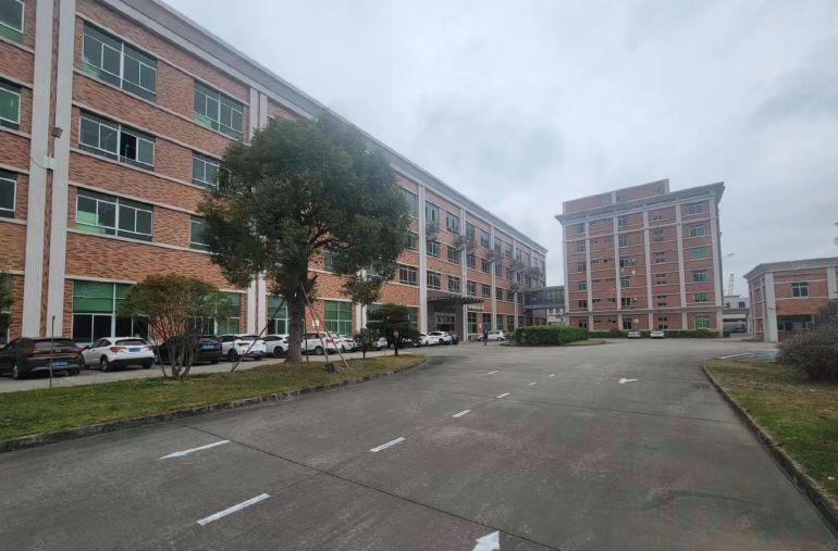 高速路口大朗镇水口原房东标准厂房单层10000平实际面积出租