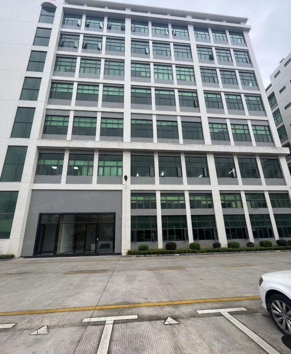 大朗镇新出工业园一楼2000平带豪华精装办公室厂房出租