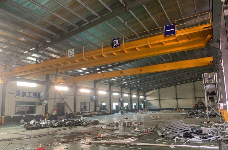 大朗镇原房东独院钢构滴水8米高6000平厂房出租有行车可分租