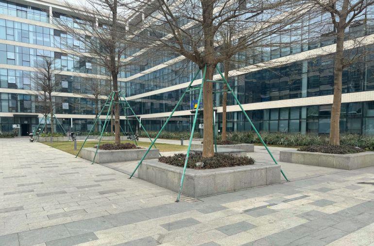 松山湖厂房出租，享受松山湖补贴政策，园区形象好靠近高速