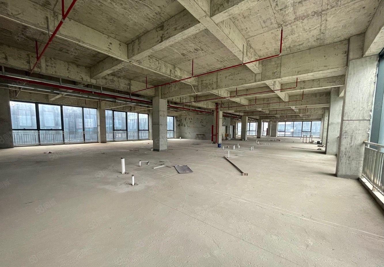 松山湖研发生产办公楼 承重一吨 大货梯 9成使用率 免租1年