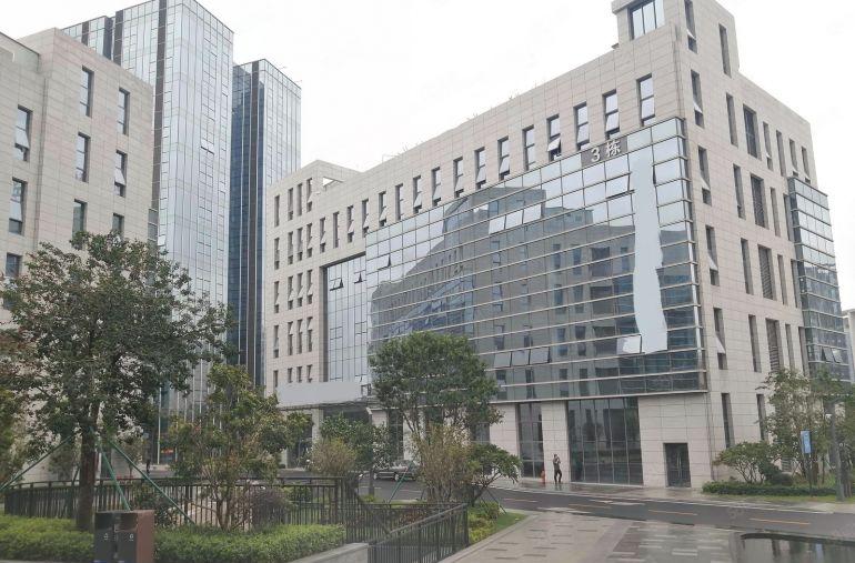 松山湖华润万象汇旁高端红本独栋精装修厂房2000方出租