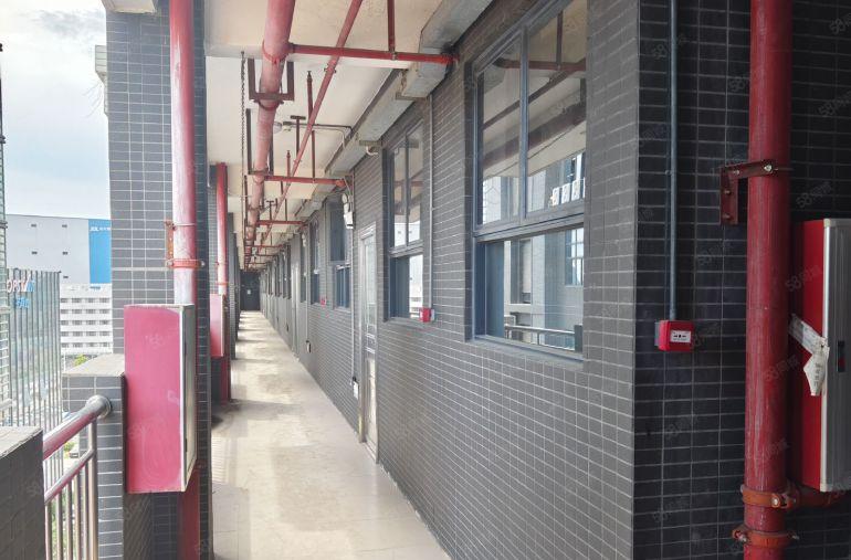 松山湖区域石大路高速口，原房东全新红本重工厂房出租