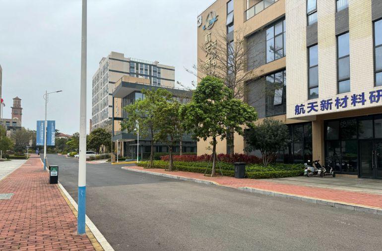 松山湖南部精装修户型，孵化器享受补贴，形象好靠近深圳