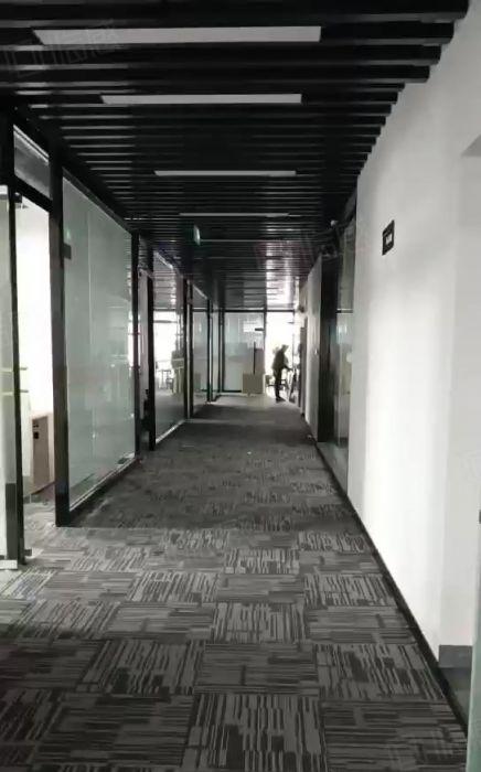 松山湖新出带豪华装修厂房600平方，实际面积出租