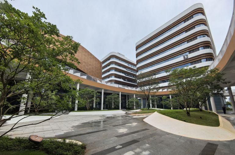 松山湖带有废水废气排放特种产业园红厂房20万方招租，租金实惠