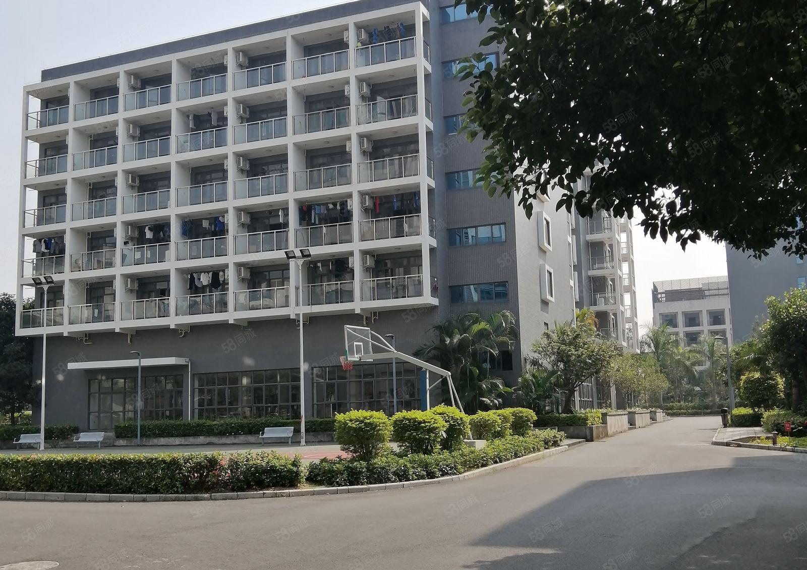 松山湖华为附近精装修一二楼厂房3200平米出租，可办环评！