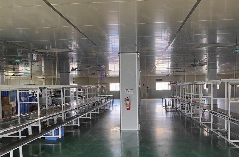 松山湖靠近寮步原房东高速路口现成十万级无尘车间证件齐全。