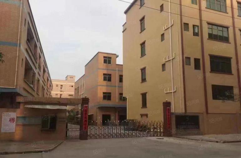 黄江厂房出租低价出租楼上一层680平方，带喷淋出租，精装修