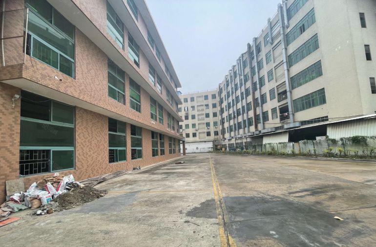 黄江镇临深原房东独院厂房7500平低价出租超大空地