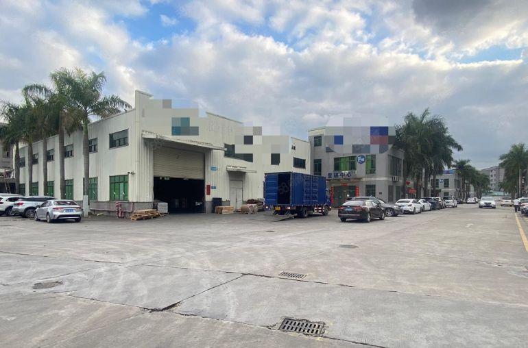 黄江镇高速出口独院单一层厂房出租带一栋独立办公楼，水电齐全