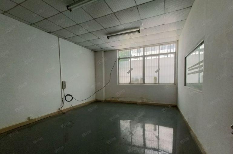 黄江梅塘新空独院一楼890平厂房出租，近高速可进大车环评秒过