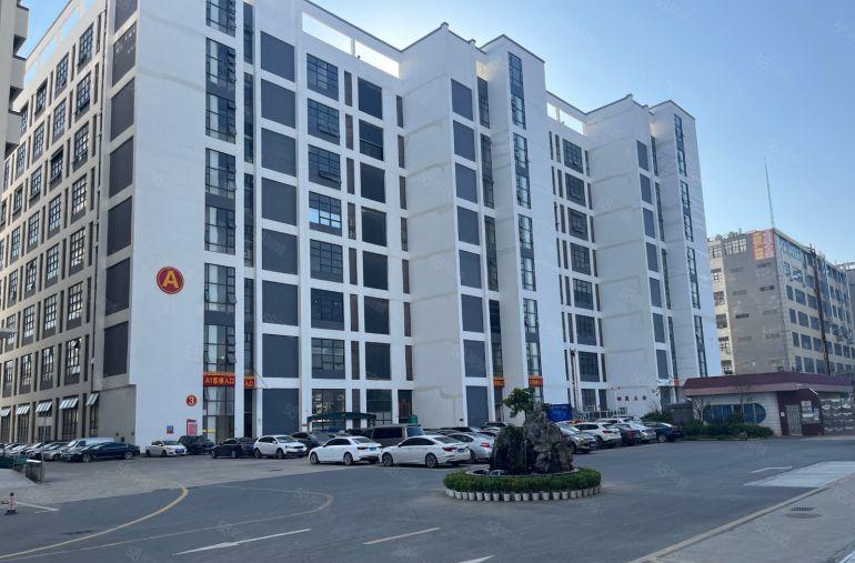 黄江新出楼上1500平方米。6米高有办公室