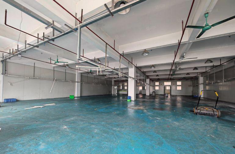 黄江田心独院楼上1300平厂房仓库出租，带装修消防喷淋3吨货