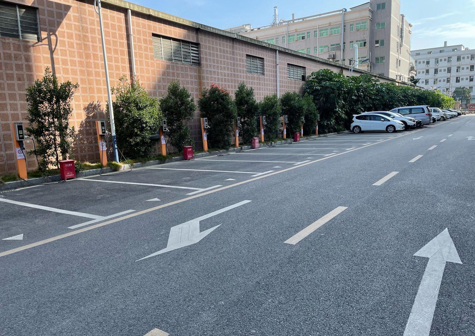 黄江镇临深工业区厂房低价出租1500平现成装修