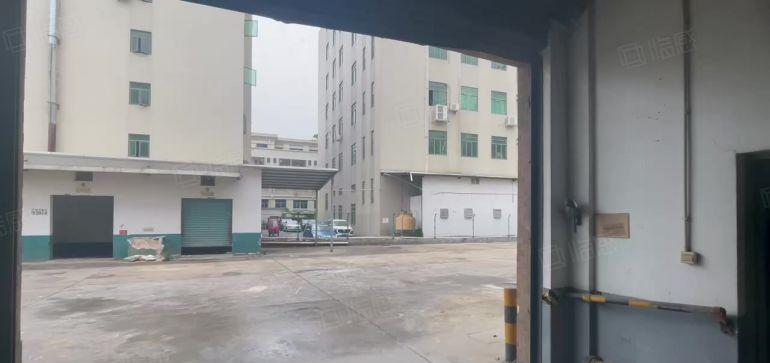 黄江镇临深原房东独院厂房7500平低价出租超大空地