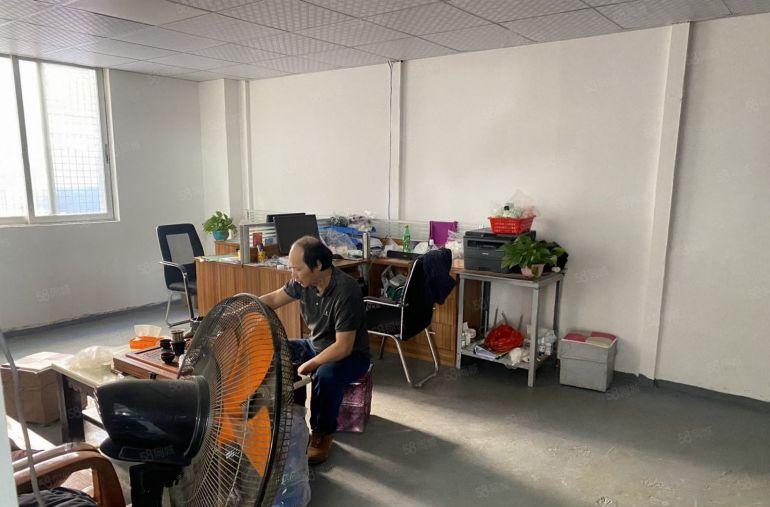 黄江独院一楼高7米带航车适合注塑冲压钣金机械设备磨具仓库行业