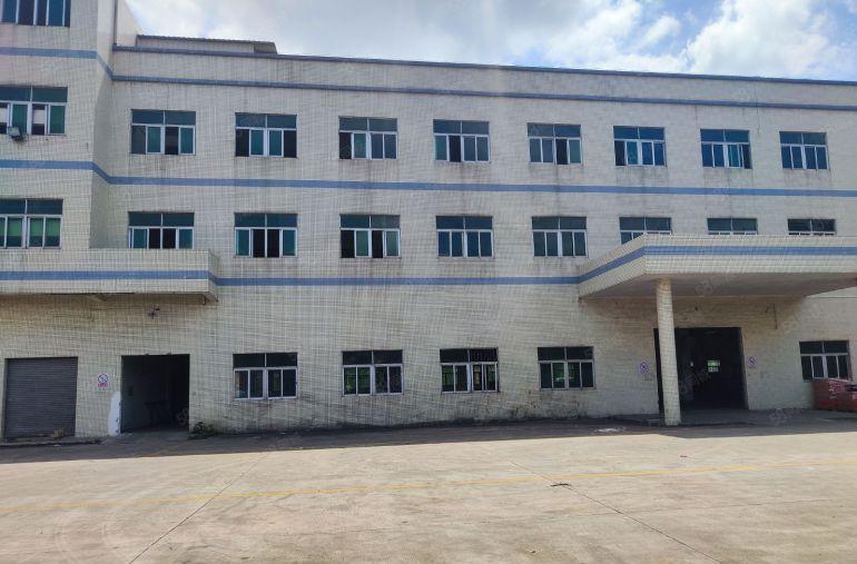 黄江新出独院厂房，1楼带牛角，超大空地。价格便宜，本地佬急租