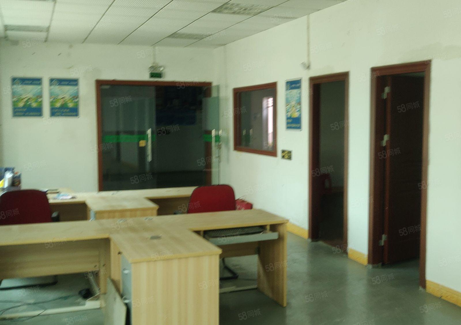 黄江镇中心靠大朗常平楼上1200平方内部带有现成办公室