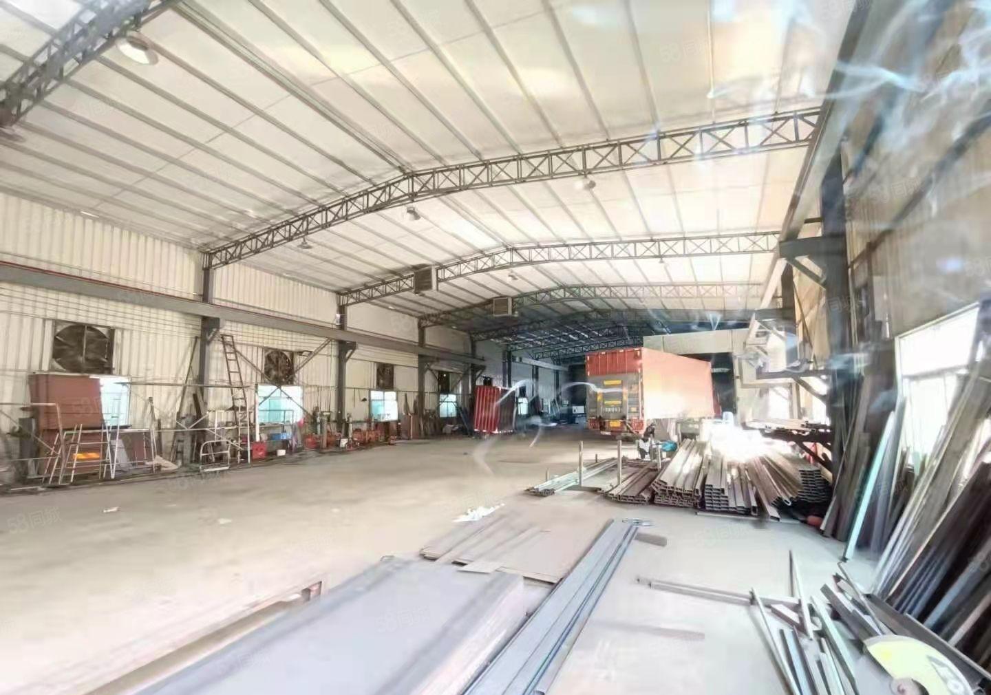 黄江临近公明塘厦单一层钢构厂房出租，滴水8米，带有一部行吊