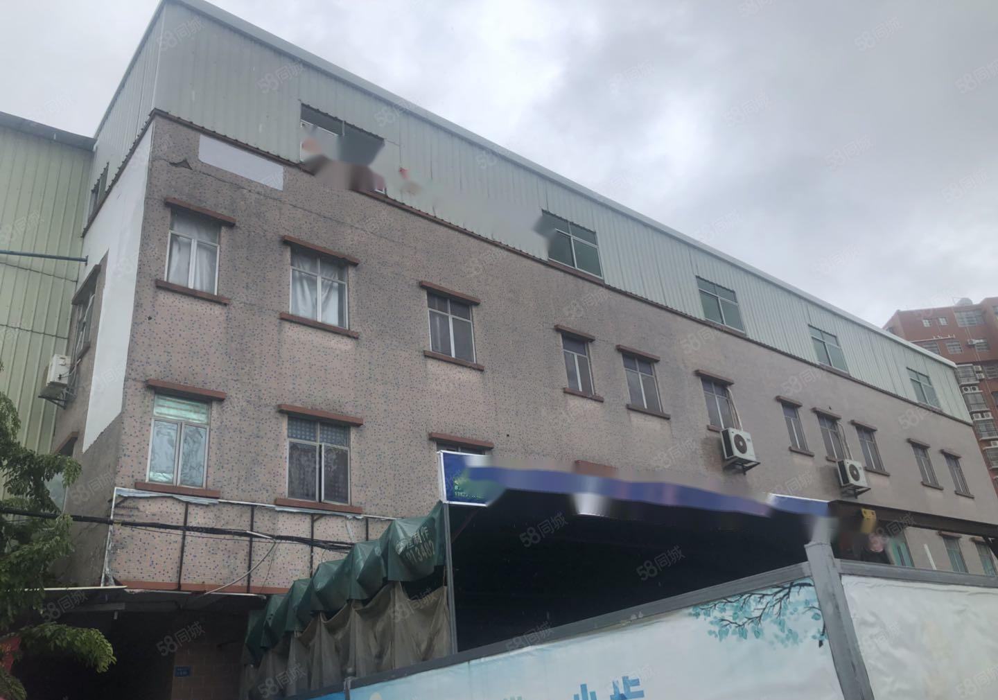 东莞黄江原房东红本第四层400平低价出售，适合仓库，小加工等