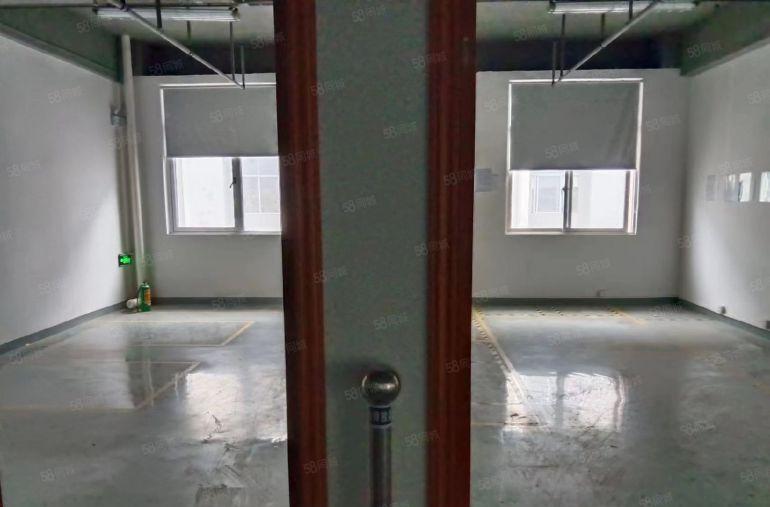 整层带装修，带办公室，原房东物业，价格低至12块一平