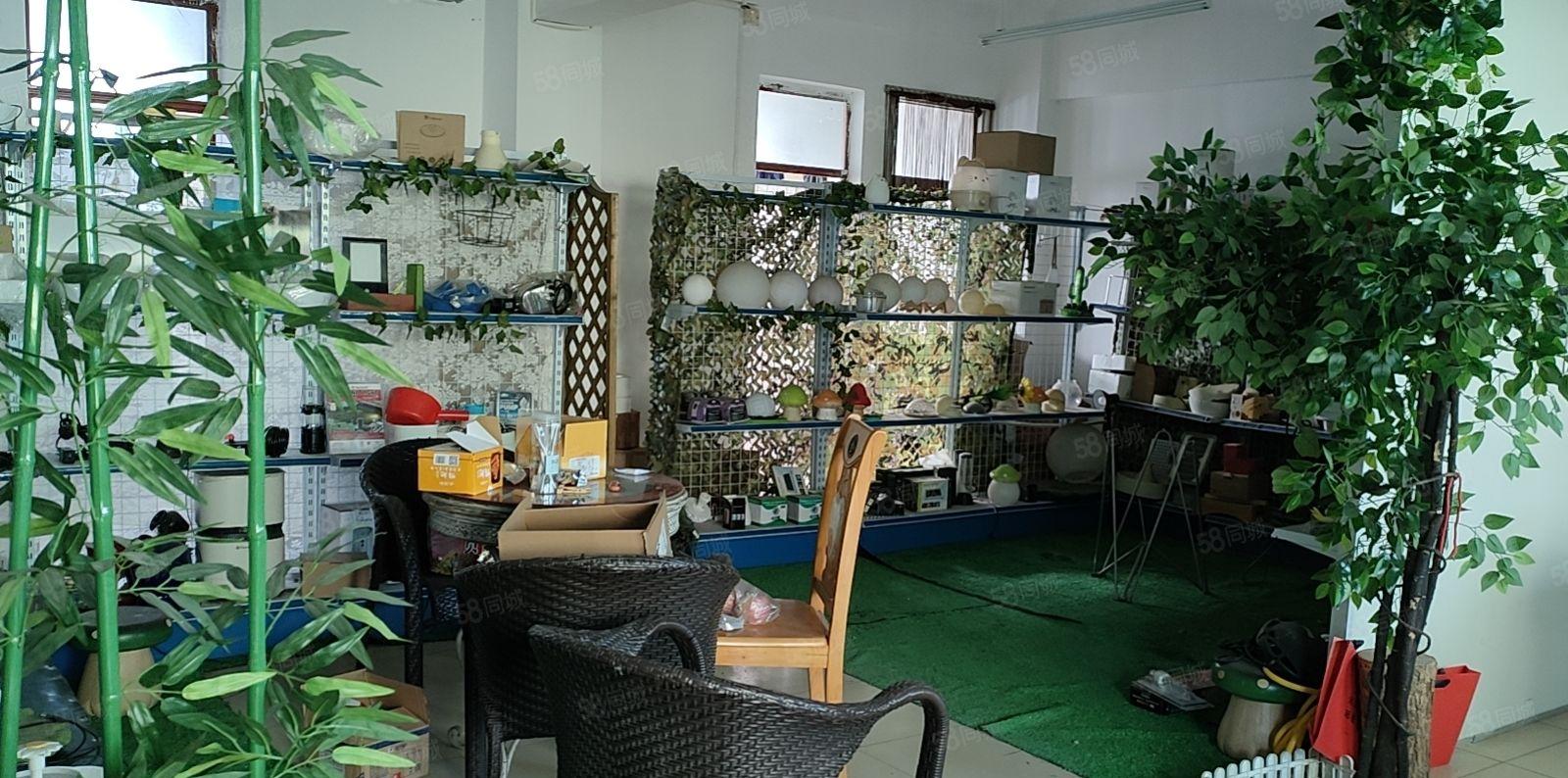 黄江独立整层电子厂房出租，楼上600平方，带有现成装修