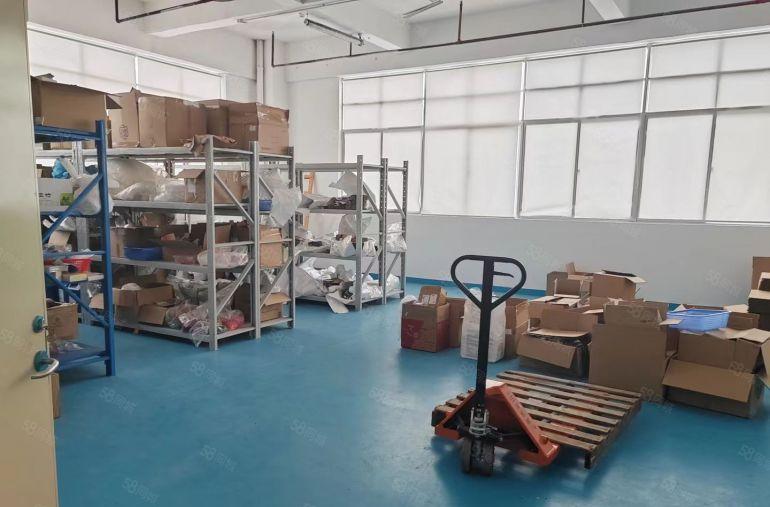 黄江临深新出楼上带装修办公室厂房1000平方高速路口1公里