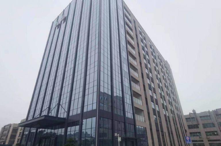 黄江靠深圳新出原房东30000平厂房仓库出租，有红本大小分租