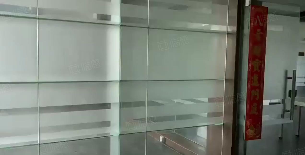 黄江精装带办公室厂房出租3楼900方，工业用地可办环评易招工