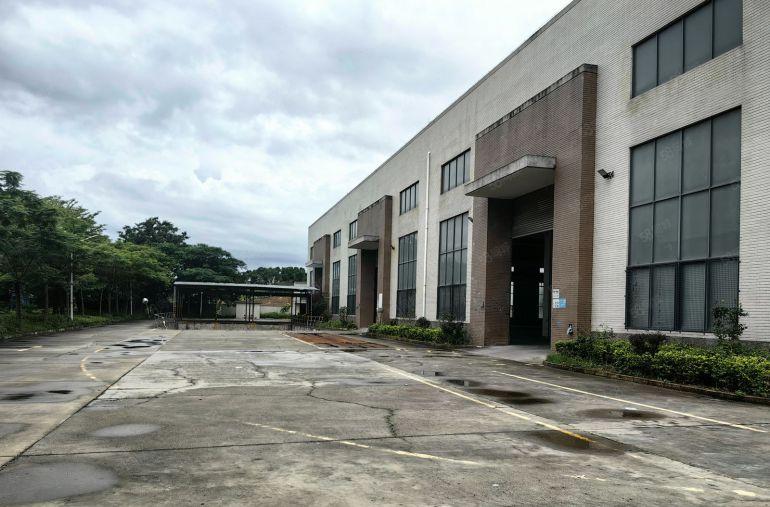 临深片新出红本砖墙到顶带现成行车钢构厂房出租