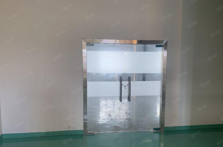 楼上800平厂房，带地坪漆办公室，方正无柱，2吨大电梯