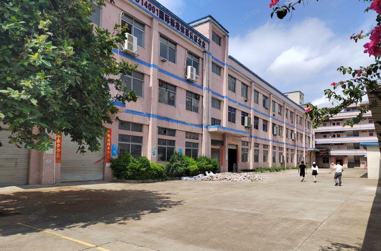 黄江镇高速出口附近 原房东标准独院8000平厂房出租 带装修