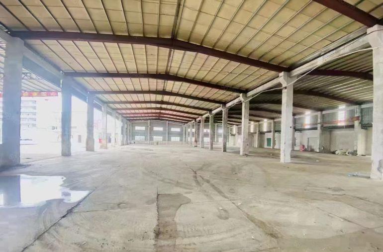 黄江临深单一层9米高钢构出租，空地1万平米厂房11800平