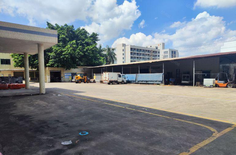 黄江新出独院厂房，1楼带牛角，超大空地。价格便宜，本地佬急租