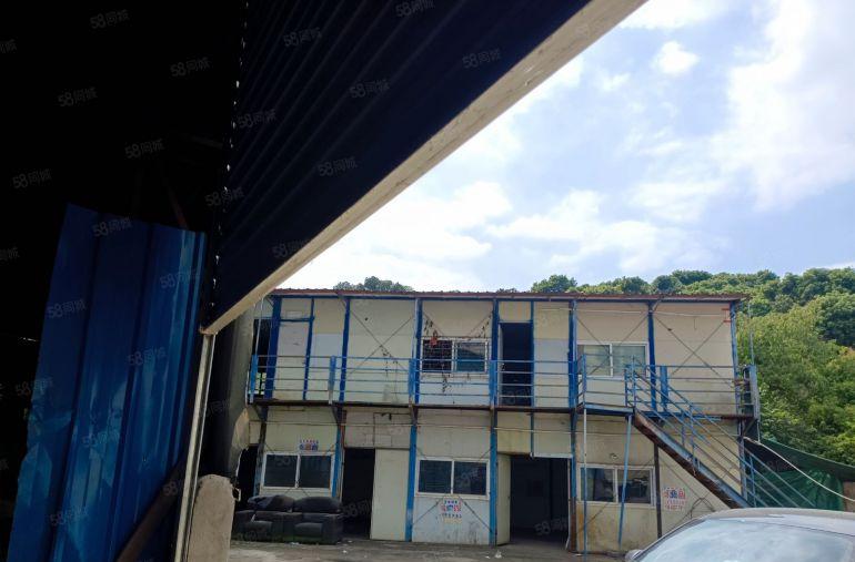 临深黄江镇 长龙钢结构8米单层厂房仅租18块