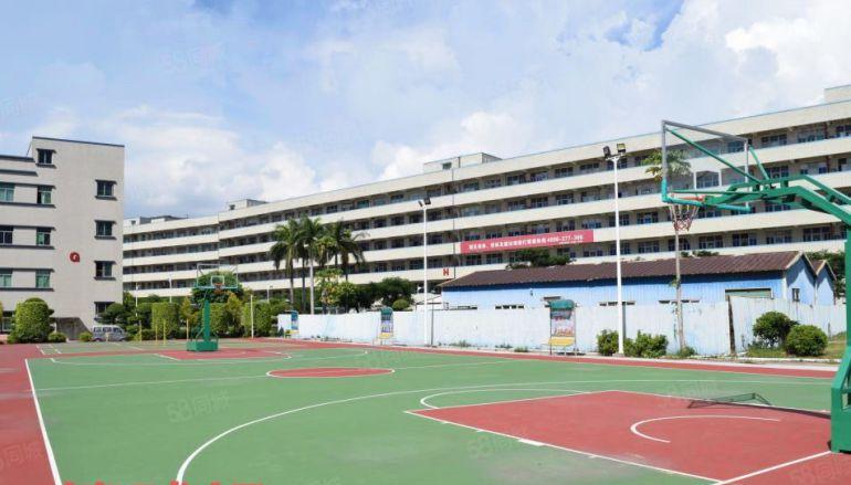 大岭山原房东厂房出租，独门独院14层1万平方，可办环评