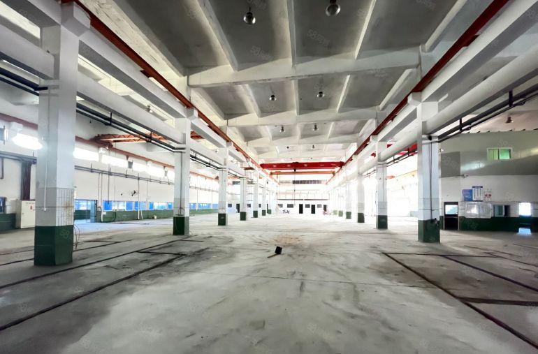 大岭山独院厂房出租一楼层高9米五部现成航车水电可过户带装修