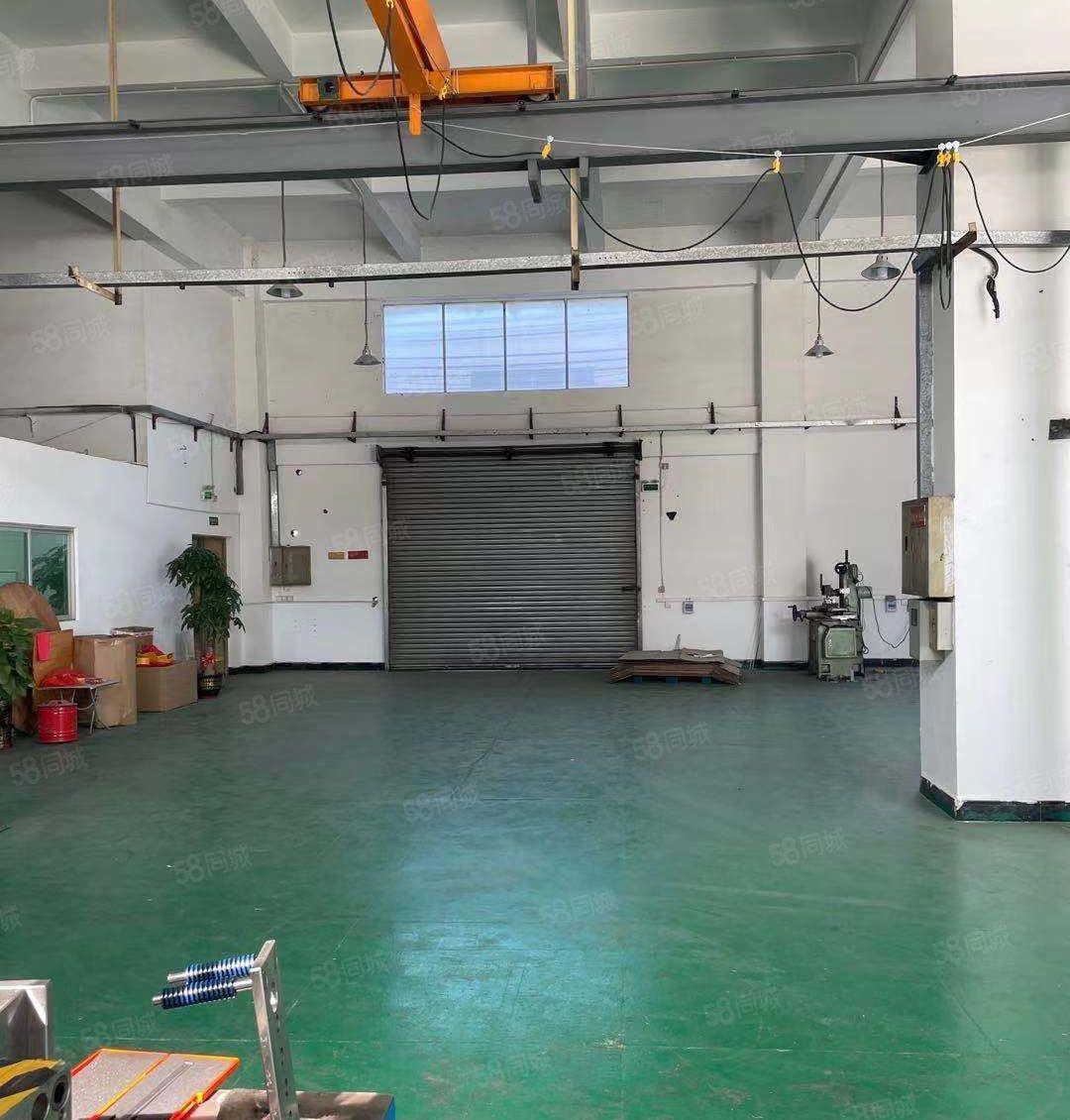 大岭山镇租客转租带行车700平厂房形象好有厂房低价可分租