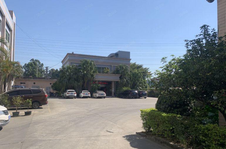 大岭山杨屋龙大高速口工业园标准一楼400平厂房出租