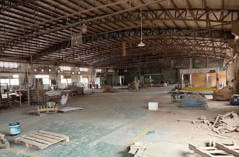 13元超低价 新塘村空出实际面积2层3300平方家具厂房出租