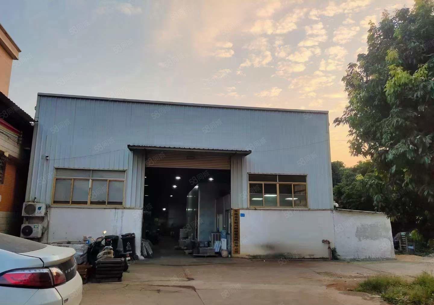 大岭山靠大朗新空出650平小面积工业厂房出租，滴水8米精装修