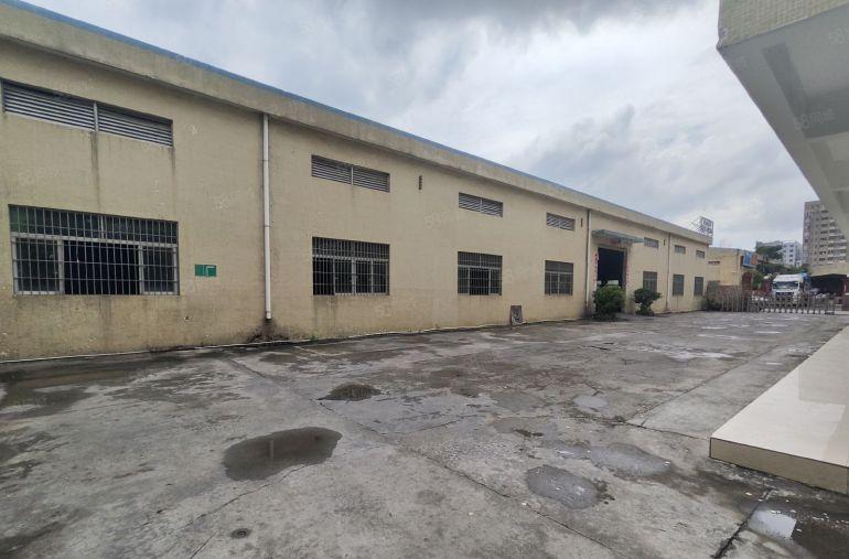 大岭山靠深圳原房东独院带现成10吨航车高度9米钢构4000平