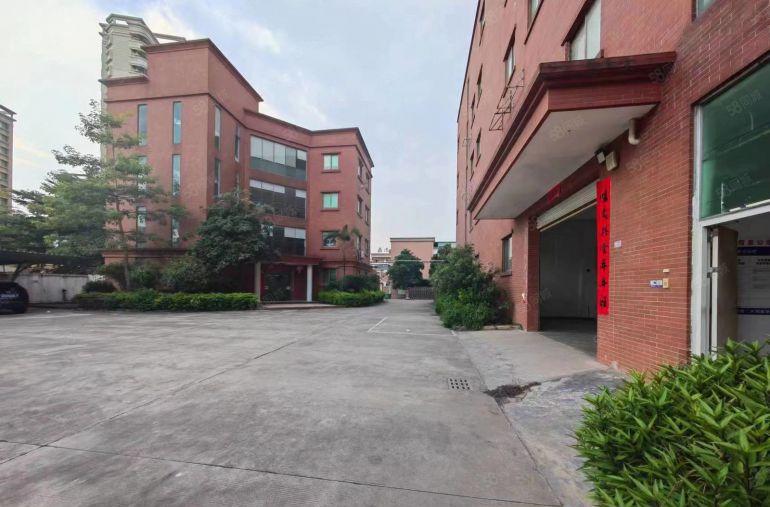 大岭山标准厂房出租，一楼600平，二楼1000平，租金10元