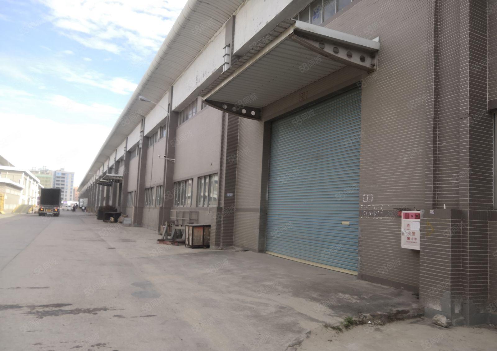 大岭山带航车厂房出租1500平方带装修空地大