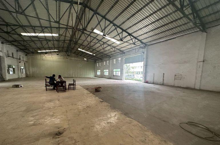 大岭山主干道边上空出单一层1410平方滴水8米高低价厂房出租